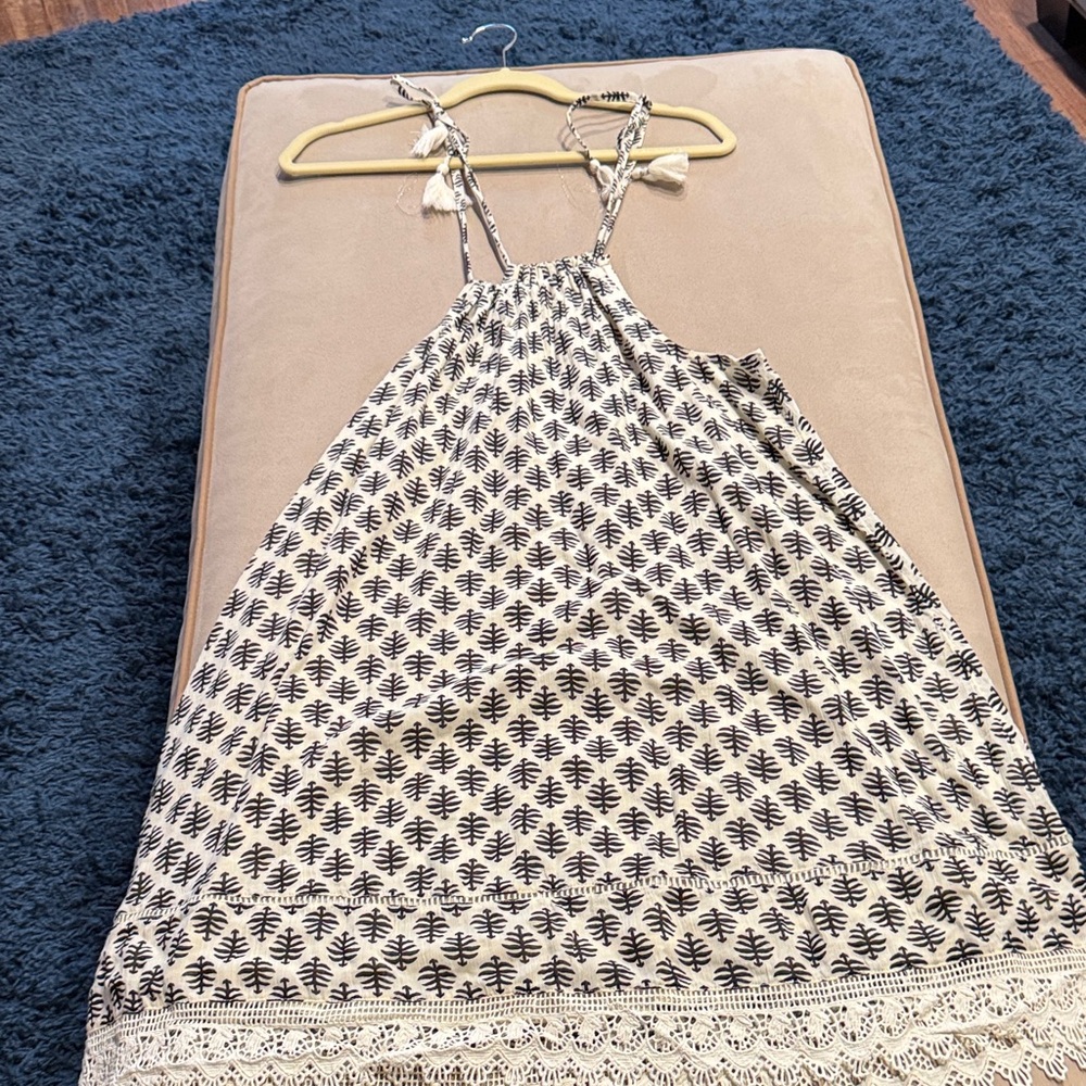 Old Navy Black and White Midi Dress